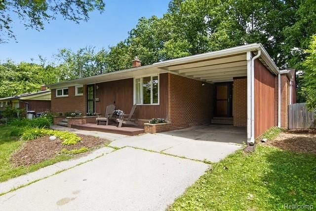 921 Raymond Street, Ann Arbor, MI 48103