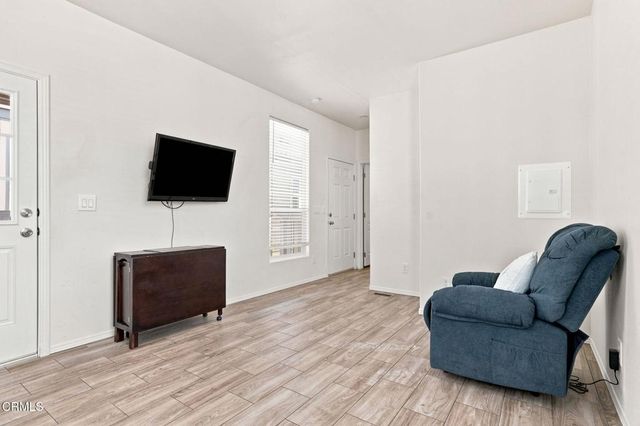 3975 Telegraph Road 26, Ventura, CA 93003