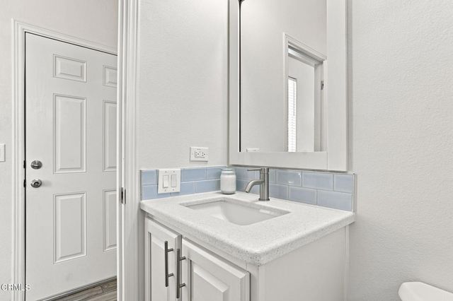 3975 Telegraph Road 26, Ventura, CA 93003