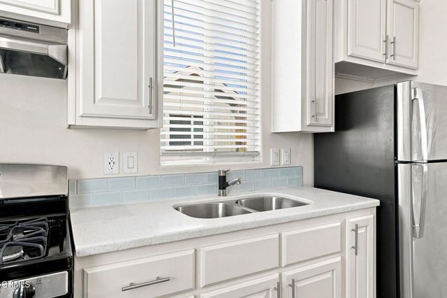 3975 Telegraph Road 26, Ventura, CA 93003
