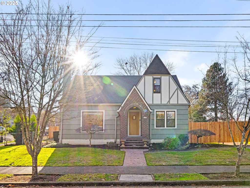 1520 12TH St, Oregon City, OR 97045