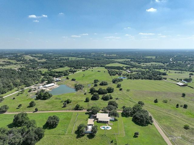 4214 Old College RD, La Grange, TX 78945