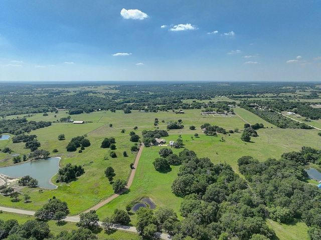 4214 Old College RD, La Grange, TX 78945