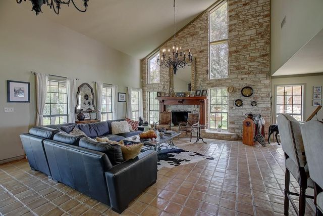 4214 Old College RD, La Grange, TX 78945