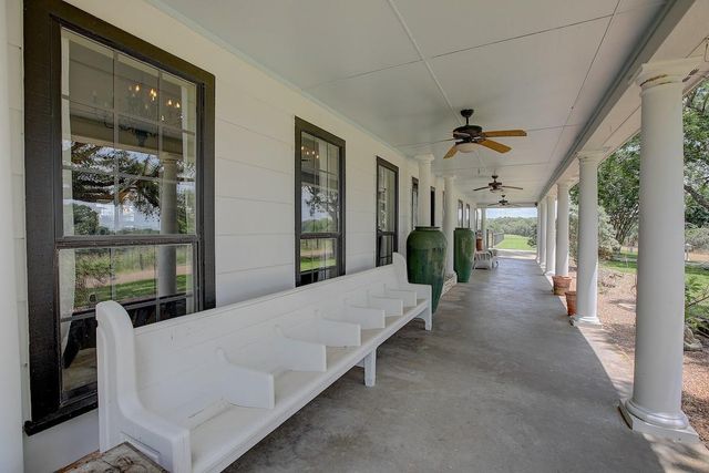 4214 Old College RD, La Grange, TX 78945