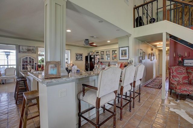 4214 Old College RD, La Grange, TX 78945
