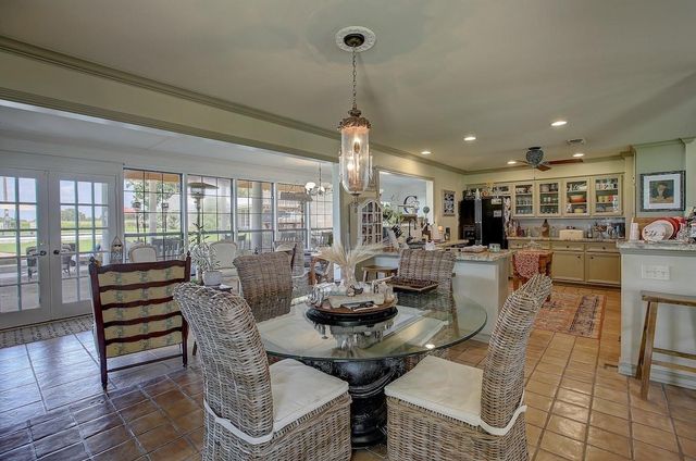 4214 Old College RD, La Grange, TX 78945