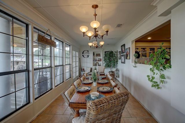 4214 Old College RD, La Grange, TX 78945