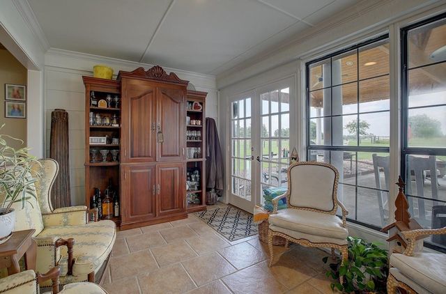 4214 Old College RD, La Grange, TX 78945
