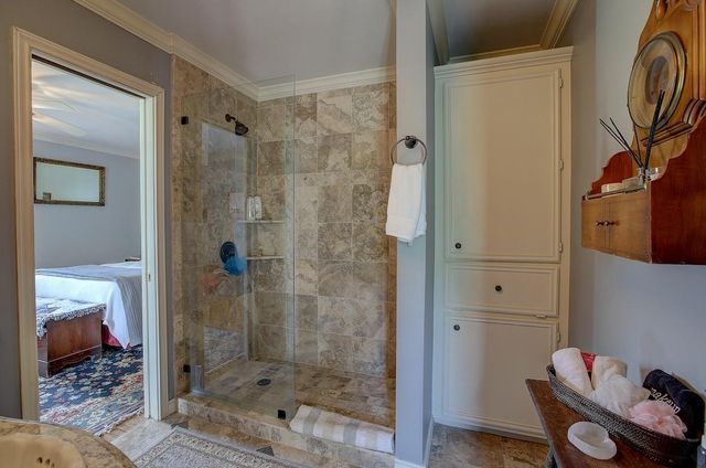 4214 Old College RD, La Grange, TX 78945
