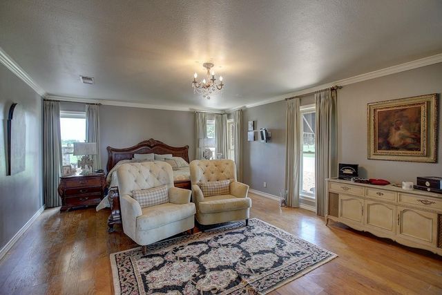4214 Old College RD, La Grange, TX 78945