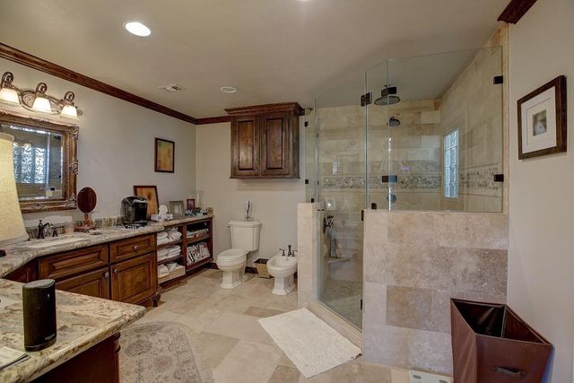 4214 Old College RD, La Grange, TX 78945