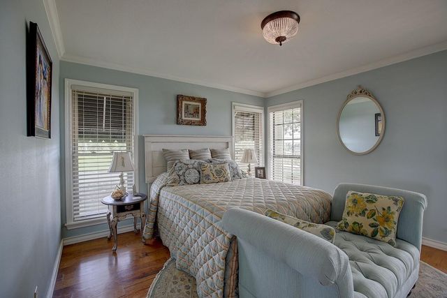 4214 Old College RD, La Grange, TX 78945