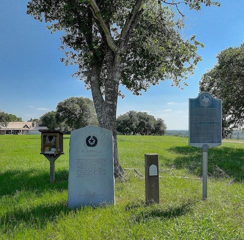 4214 Old College RD, La Grange, TX 78945
