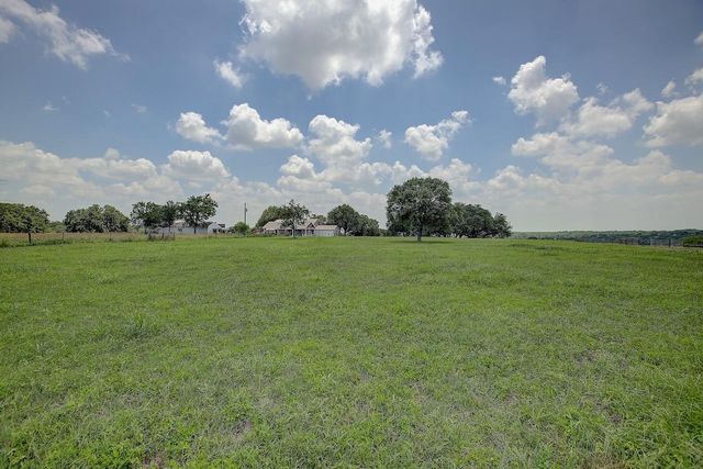 4214 Old College RD, La Grange, TX 78945