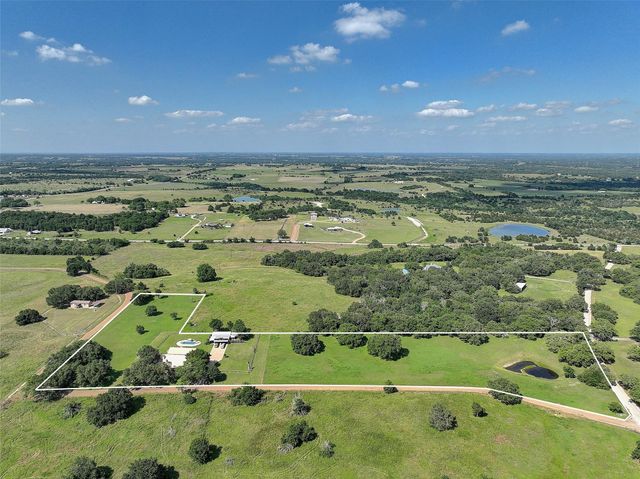 4214 Old College RD, La Grange, TX 78945
