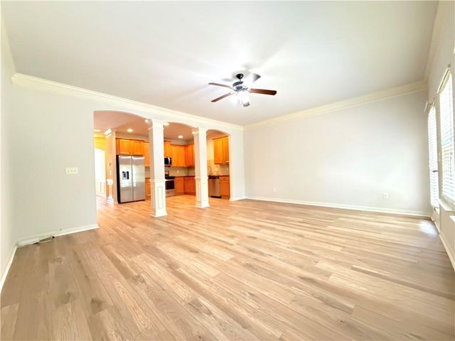 323 Knelston Oak Drive, Suwanee, GA 30024