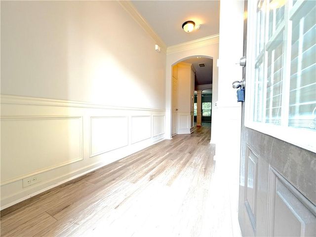 323 Knelston Oak Drive, Suwanee, GA 30024