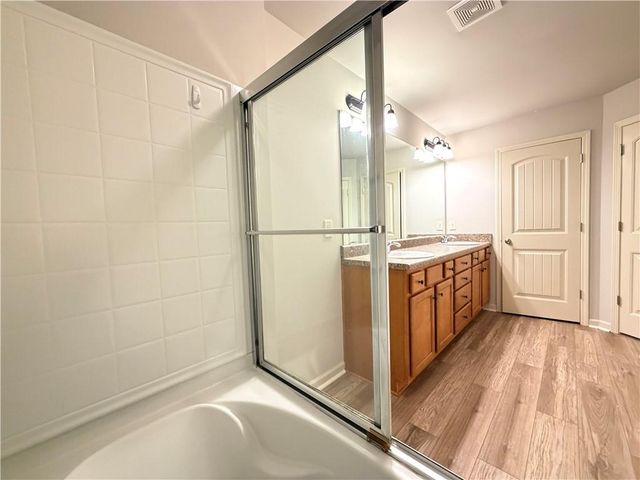 323 Knelston Oak Drive, Suwanee, GA 30024