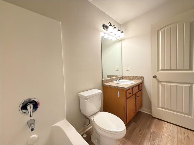 323 Knelston Oak Drive, Suwanee, GA 30024