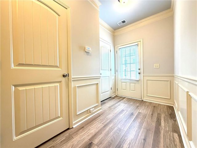 323 Knelston Oak Drive, Suwanee, GA 30024
