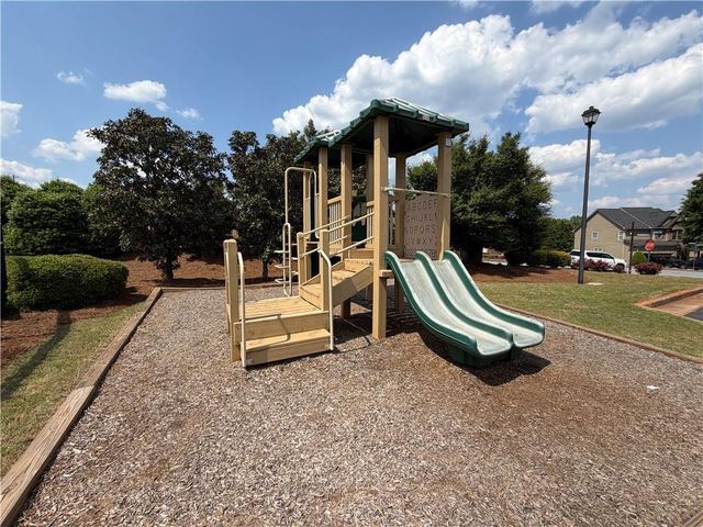 323 Knelston Oak Drive, Suwanee, GA 30024