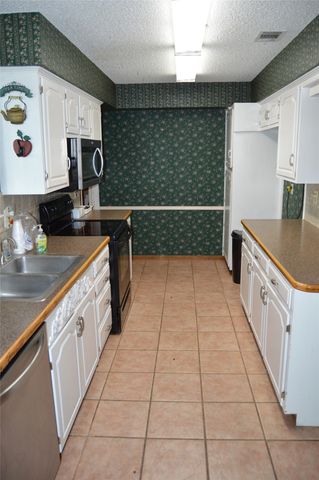 1012 Meridith Drive, Terrell, TX 75160