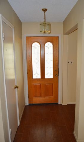 1012 Meridith Drive, Terrell, TX 75160