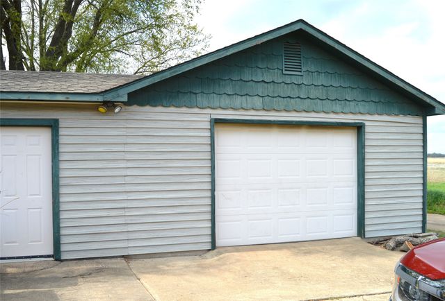 1012 Meridith Drive, Terrell, TX 75160