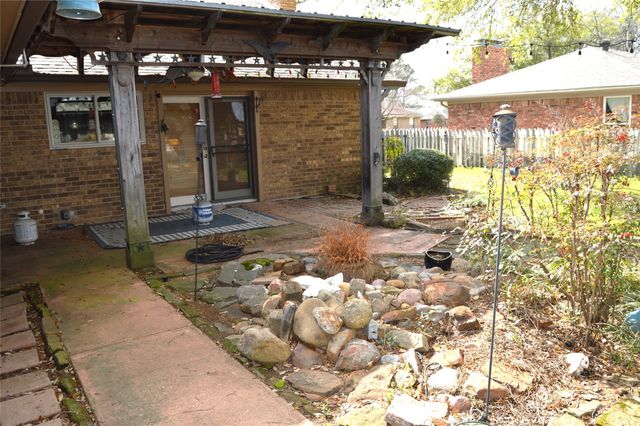 1012 Meridith Drive, Terrell, TX 75160