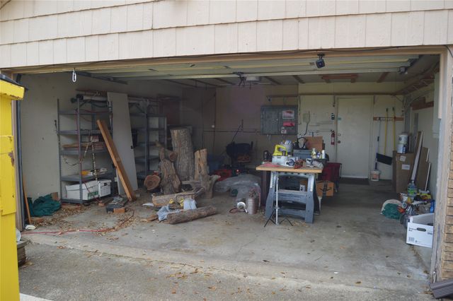 1012 Meridith Drive, Terrell, TX 75160