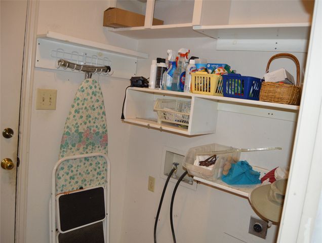 1012 Meridith Drive, Terrell, TX 75160