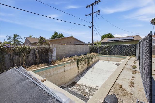 6729 Babcock Avenue, North Hollywood, CA 91606