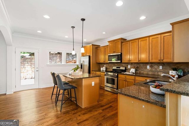 1648 Gilstrap Lane NW, Atlanta, GA 30318