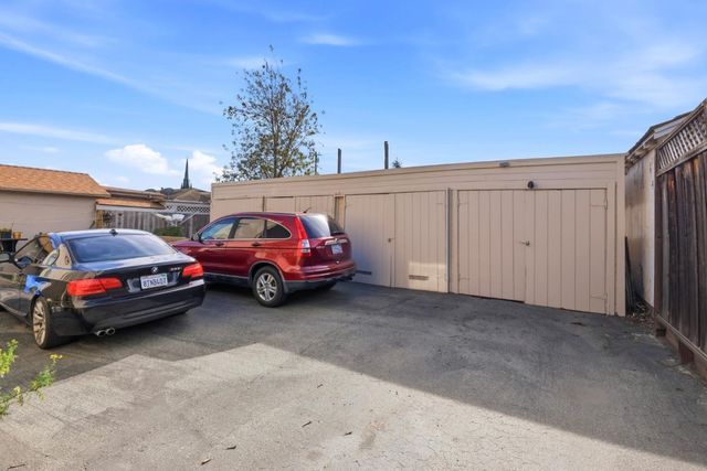 15 Eastern Drive, Watsonville, CA 95076