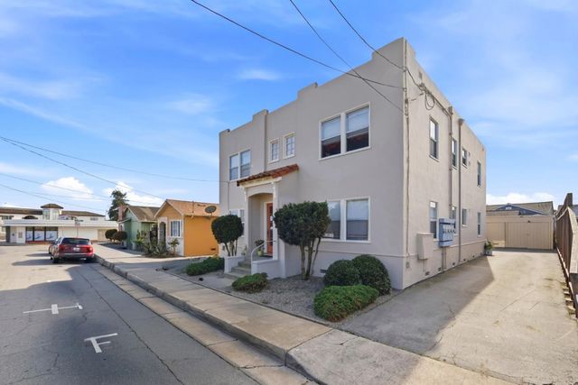 15 Eastern Drive, Watsonville, CA 95076