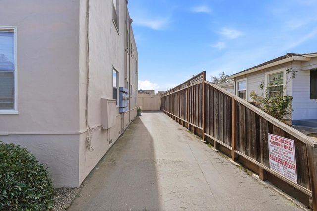 15 Eastern Drive, Watsonville, CA 95076