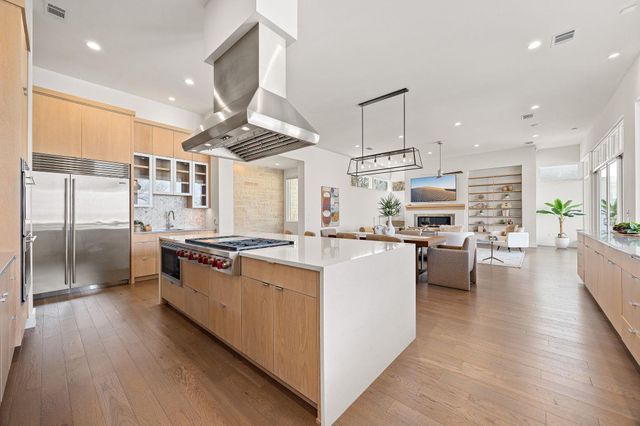 6504 W Courtyard DR, Austin, TX 78730