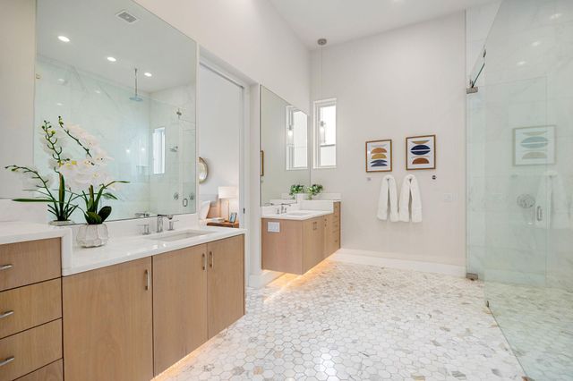 6504 W Courtyard DR, Austin, TX 78730