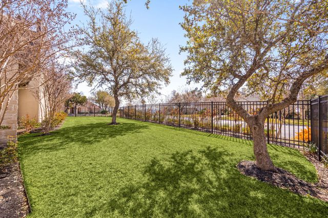 6504 W Courtyard DR, Austin, TX 78730