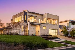 6504 W Courtyard DR, Austin, TX 78730