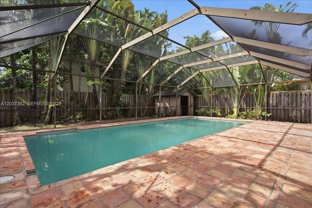2550 Trapp Ave, Miami, FL 33133