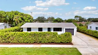 816 Juniper Drive, North Palm Beach, FL 33408