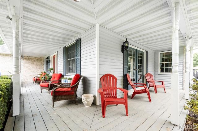 5148 Live Oak Drive, Smithton, IL 62285