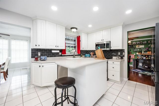 5148 Live Oak Drive, Smithton, IL 62285