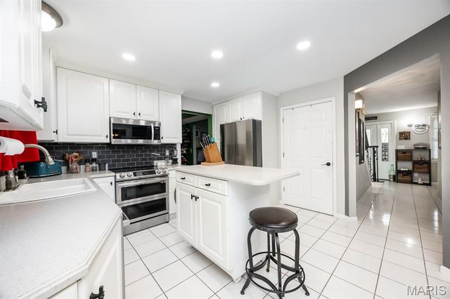 5148 Live Oak Drive, Smithton, IL 62285