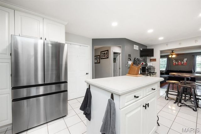 5148 Live Oak Drive, Smithton, IL 62285