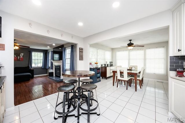 5148 Live Oak Drive, Smithton, IL 62285