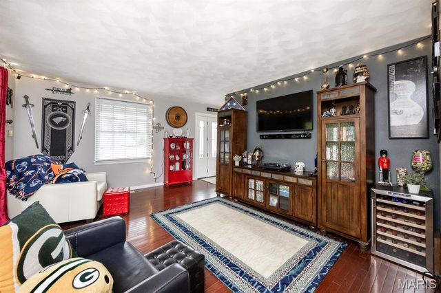 5148 Live Oak Drive, Smithton, IL 62285