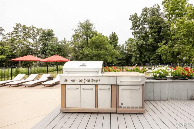 5148 Live Oak Drive, Smithton, IL 62285